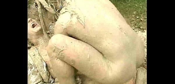  muddy woman attacks and humps guy in the mud